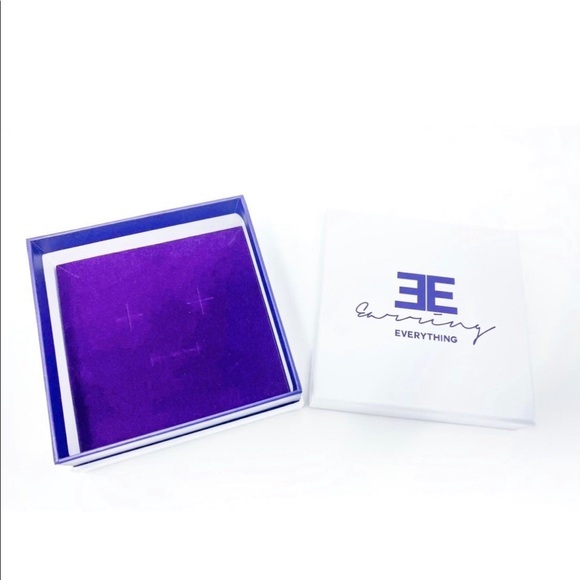 5 Series - LeRue Necklace - Picture 2 of 14